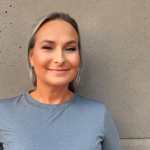 Meet your Posher, Sherry